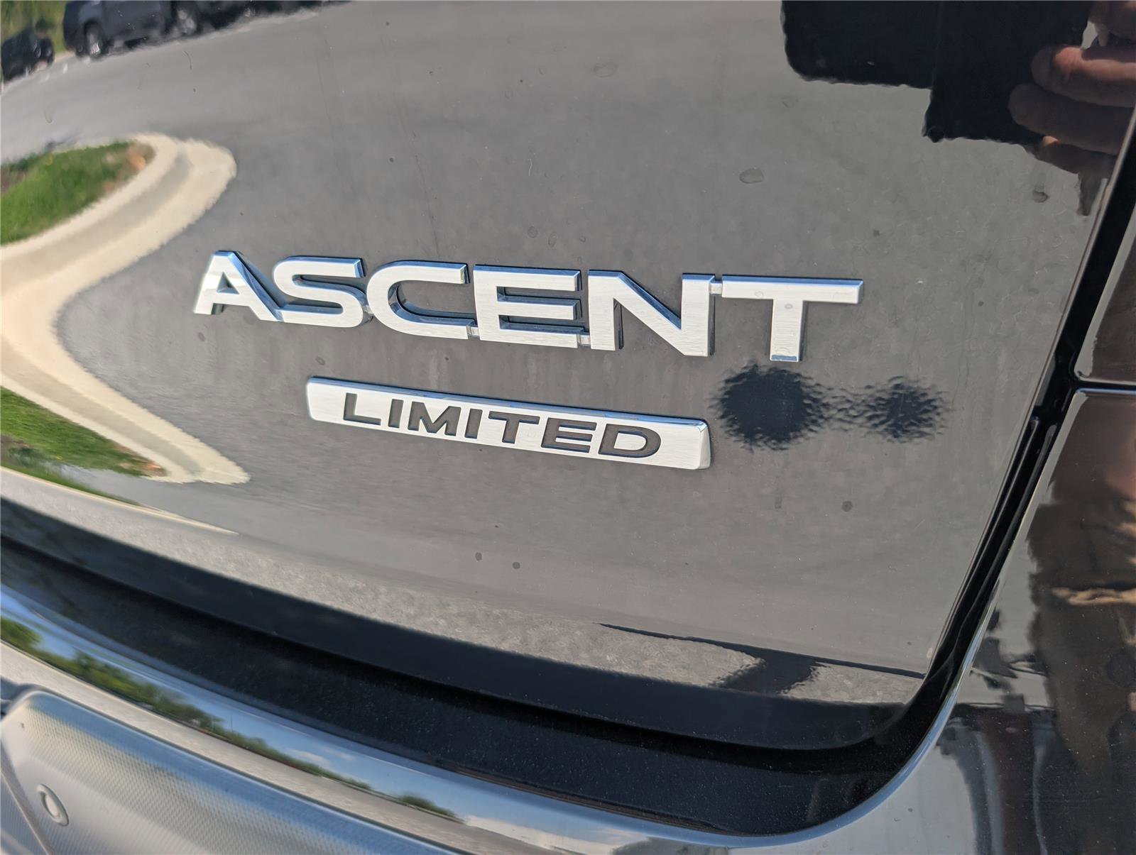 Used 2023 Subaru Ascent Limited AWD/4WD image 10