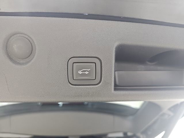 Used 2024 Chevrolet Equinox LT w/ LPO, Floor Liner Package image 7
