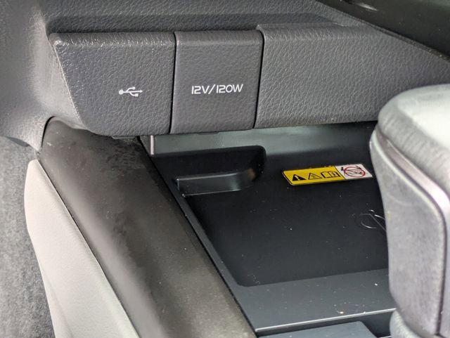 Used 2022 Toyota Camry SE image 17