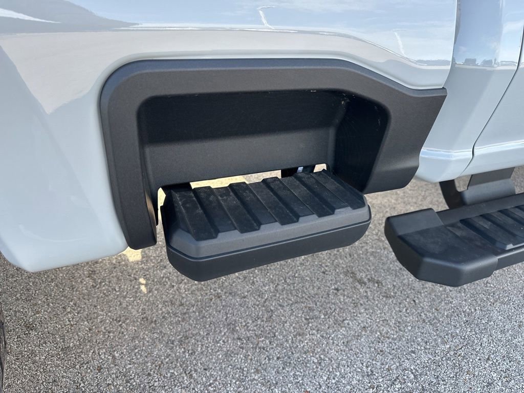 New 2026 Ford F250 Lariat w/ Black Appearance Package image 47