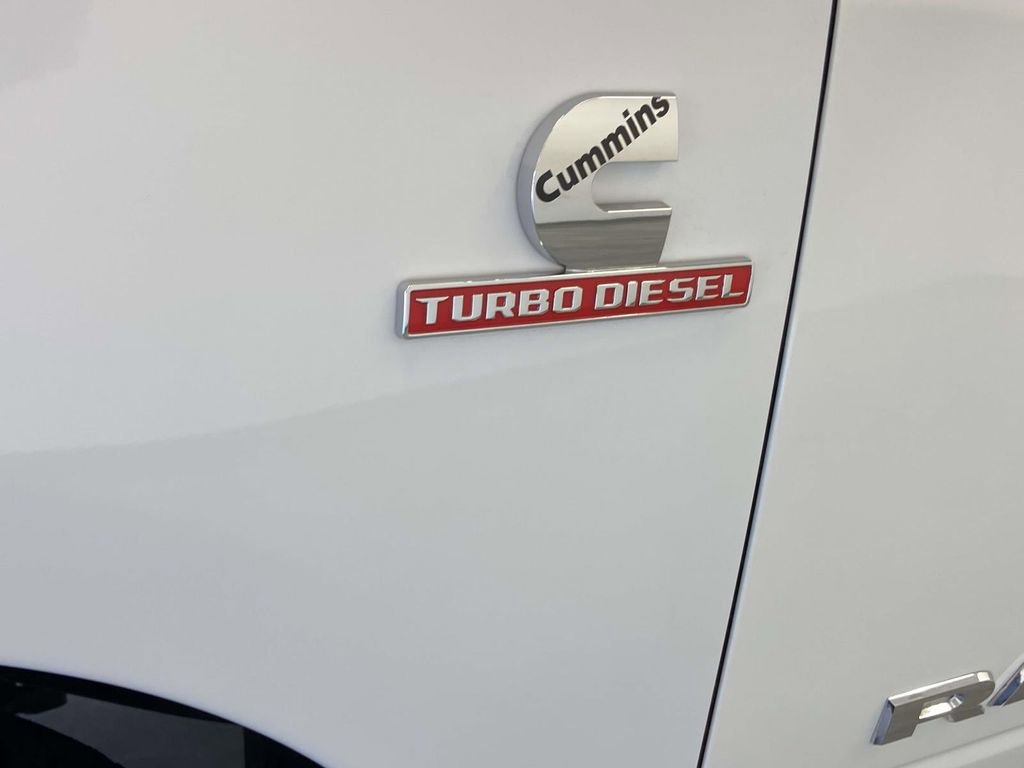Used 2022 RAM 2500 Tradesman w/ Chrome Appearance Group image 9