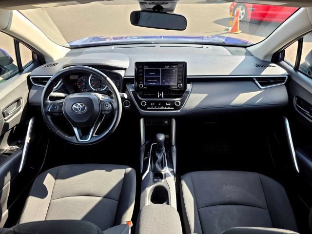 Used 2022 Toyota Corolla Cross LE AWD/4WD image 9