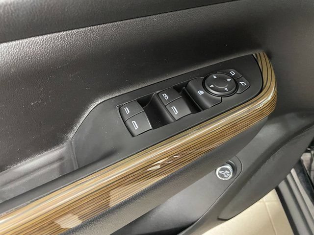 Used 2023 GMC Acadia SLE w/ Elevation Edition AWD/4WD image 19
