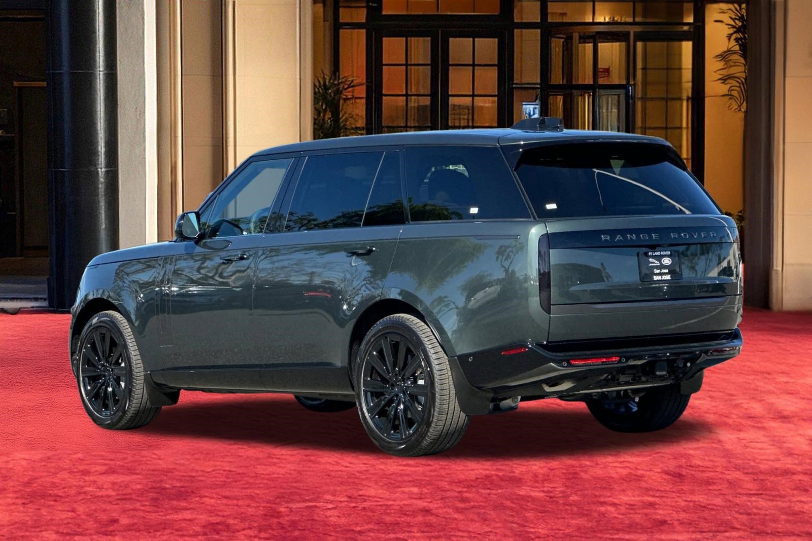 New 2026 Land Rover Range Rover Long Wheelbase SE image 4