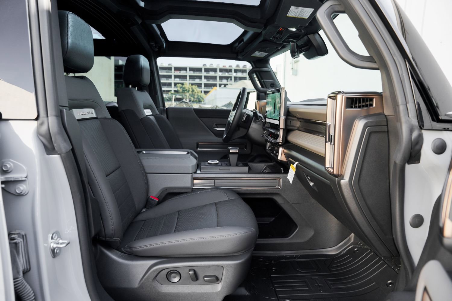 Used 2024 GMC Hummer EV 3X w/ Extreme Off-Road Package image 29