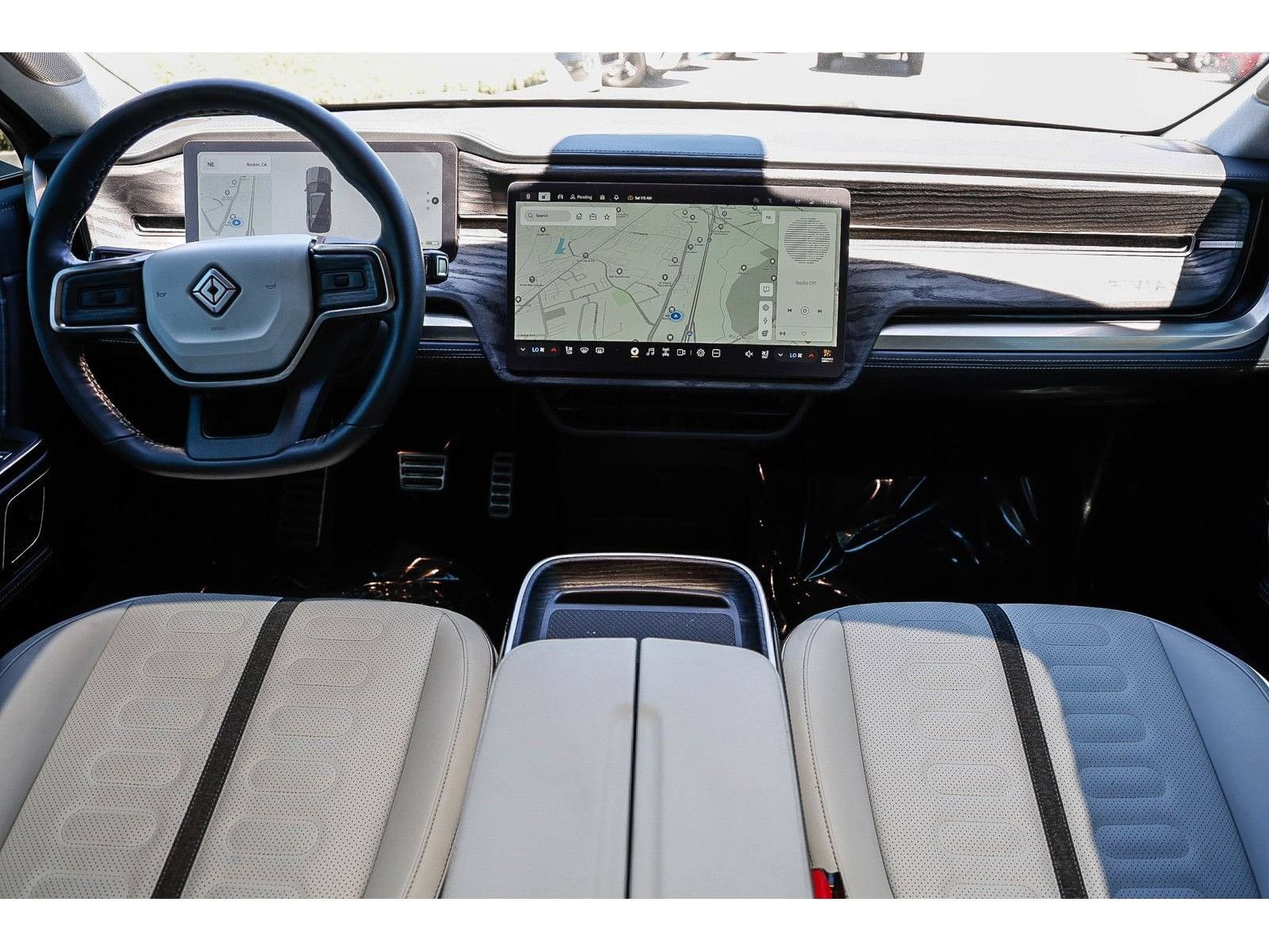 Used 2023 Rivian R1S Adventure AWD/4WD image 11