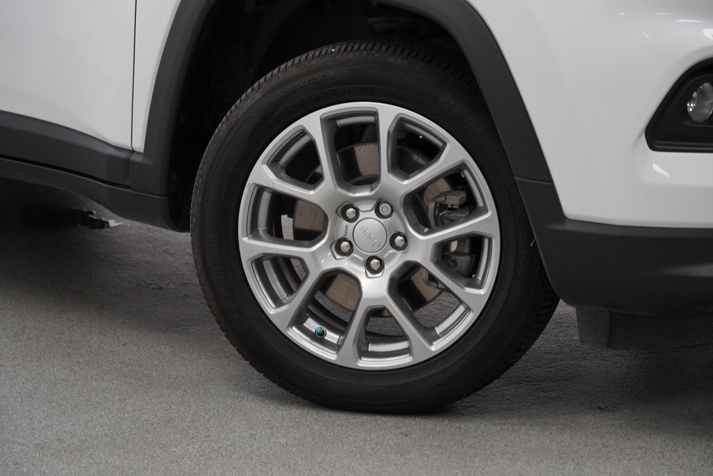 Certified 2024 Jeep Compass Latitude image 4