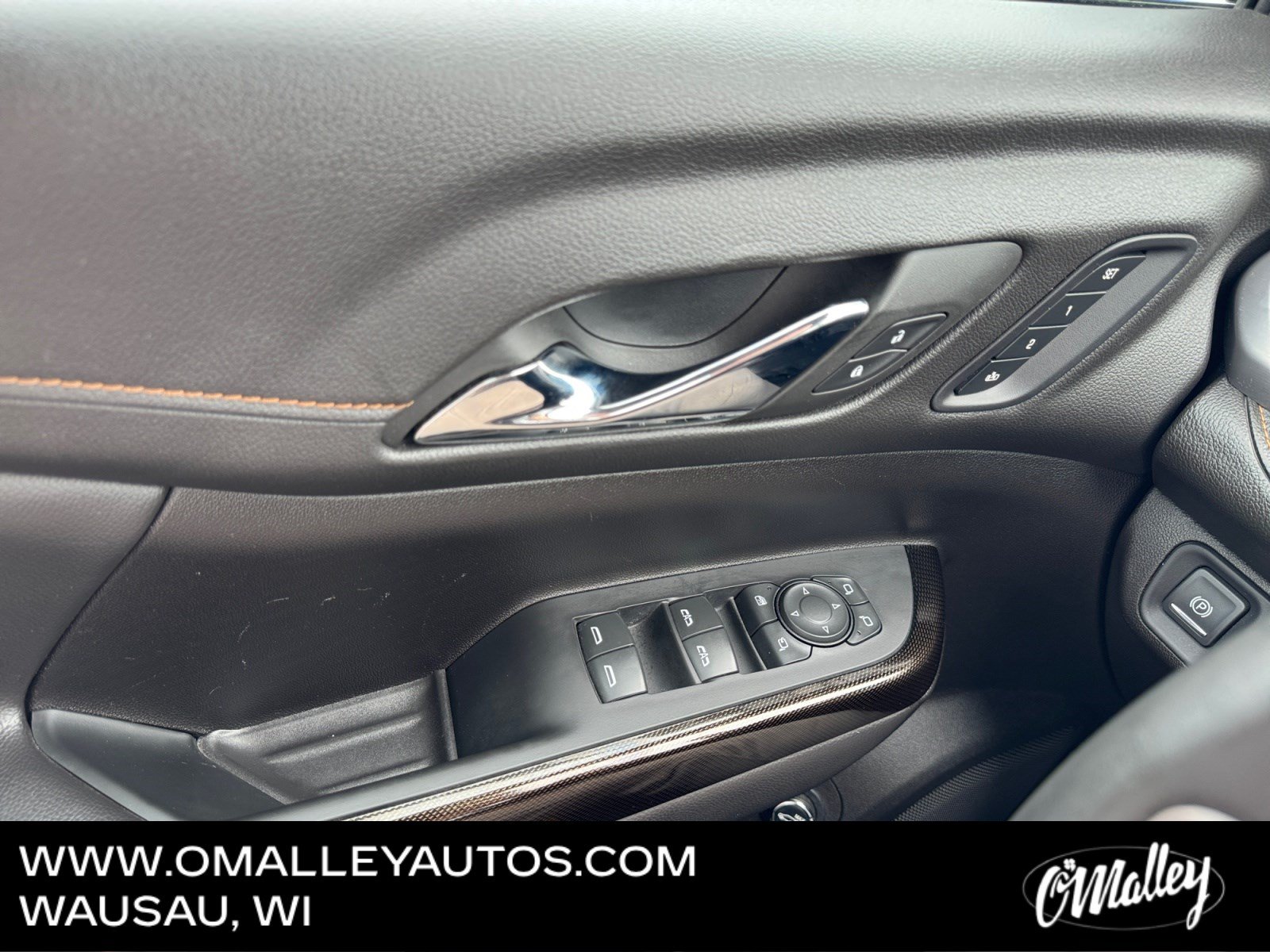 Used 2023 GMC Acadia AT4 w/ Technology Package AWD/4WD image 19