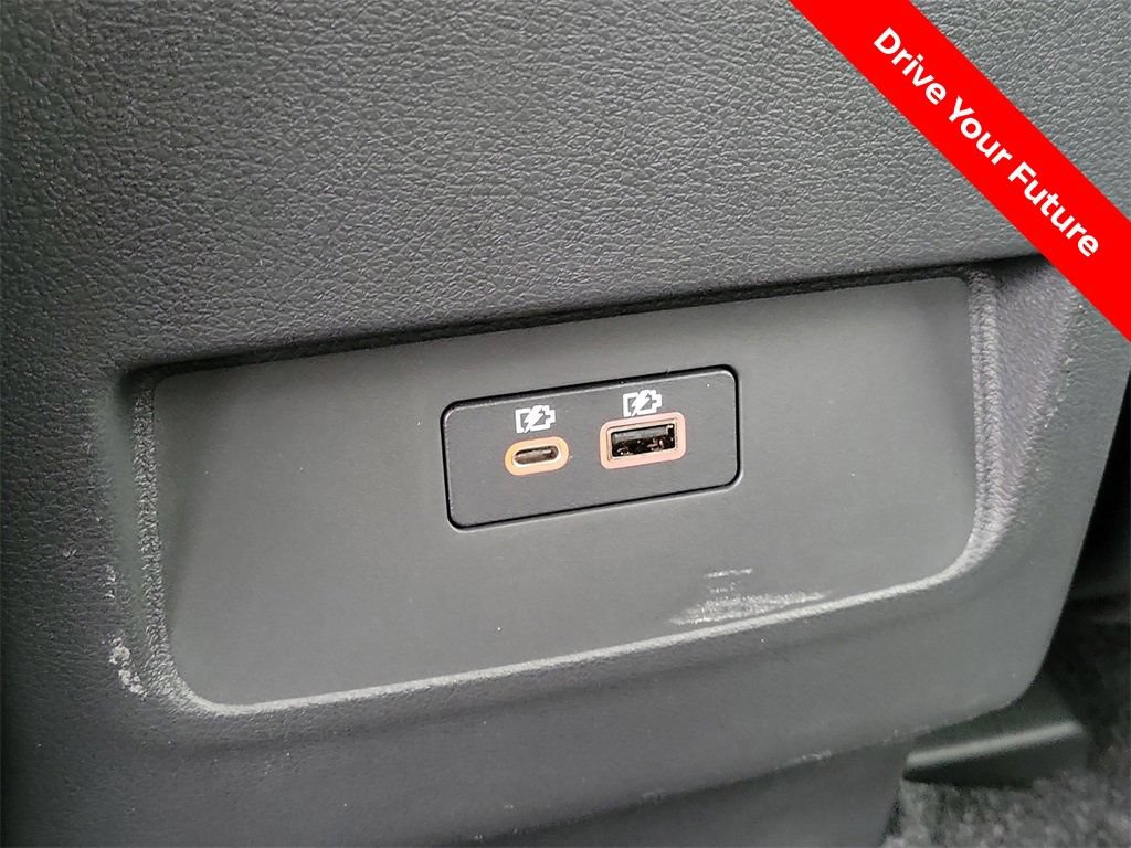 Certified 2025 Nissan Frontier SV RWD image 24