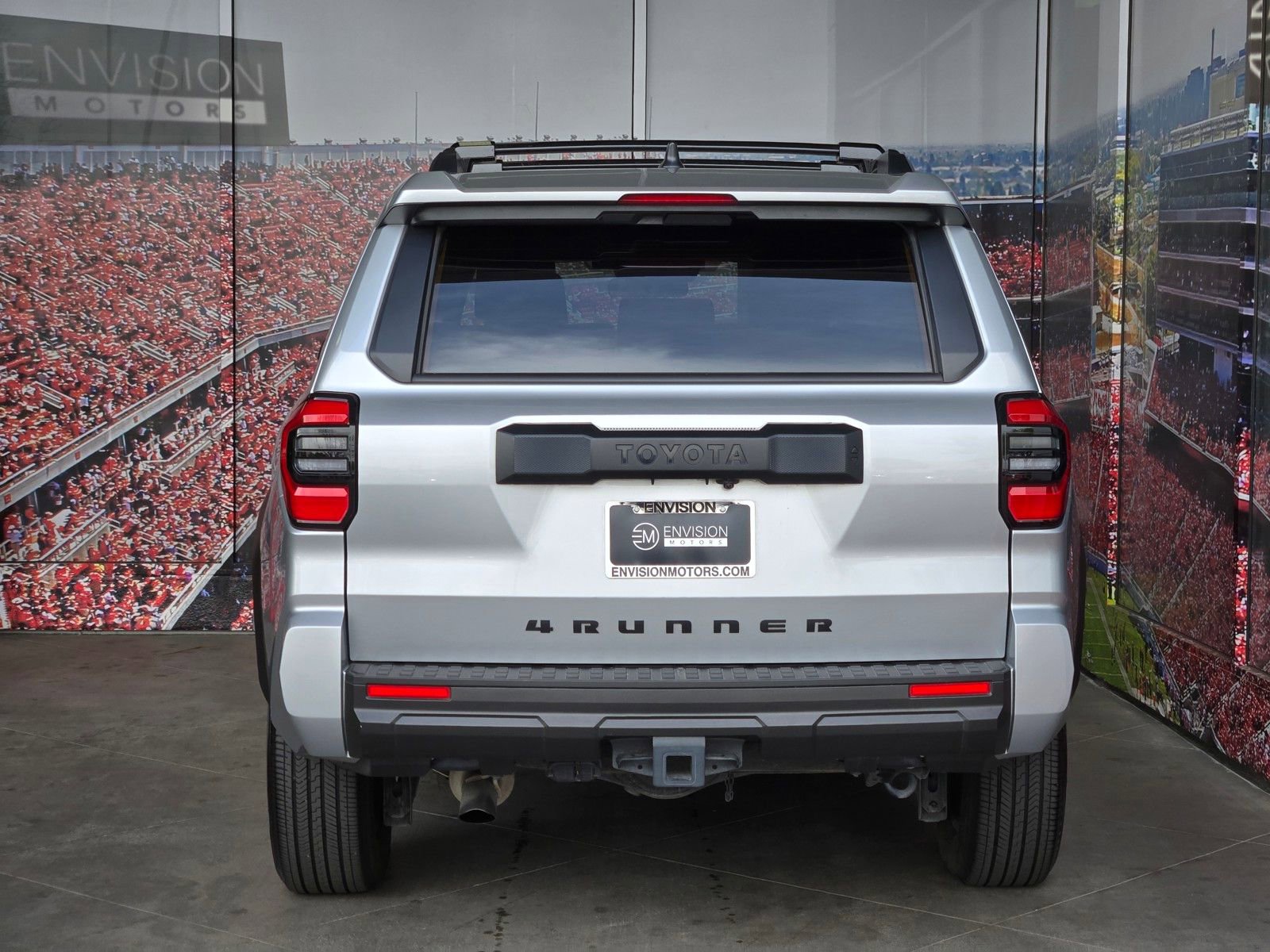 Used 2025 Toyota 4Runner SR5 AWD/4WD image 7