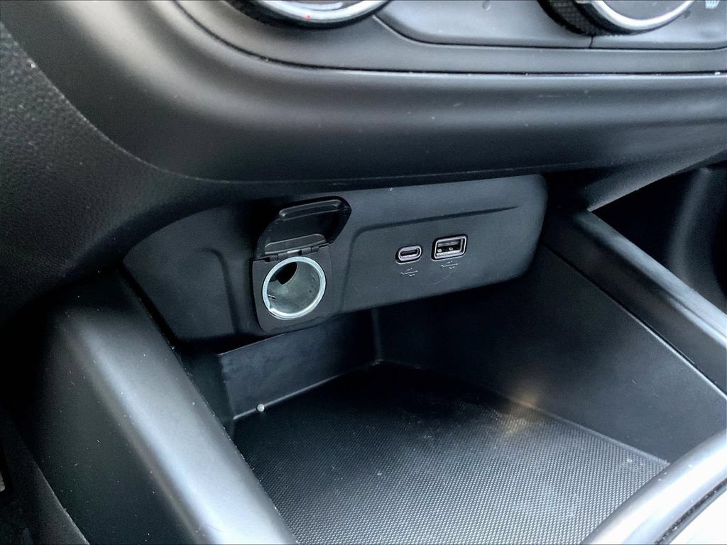 Used 2024 Chevrolet Trax RS w/ Driver Confidence Package FWD image 16