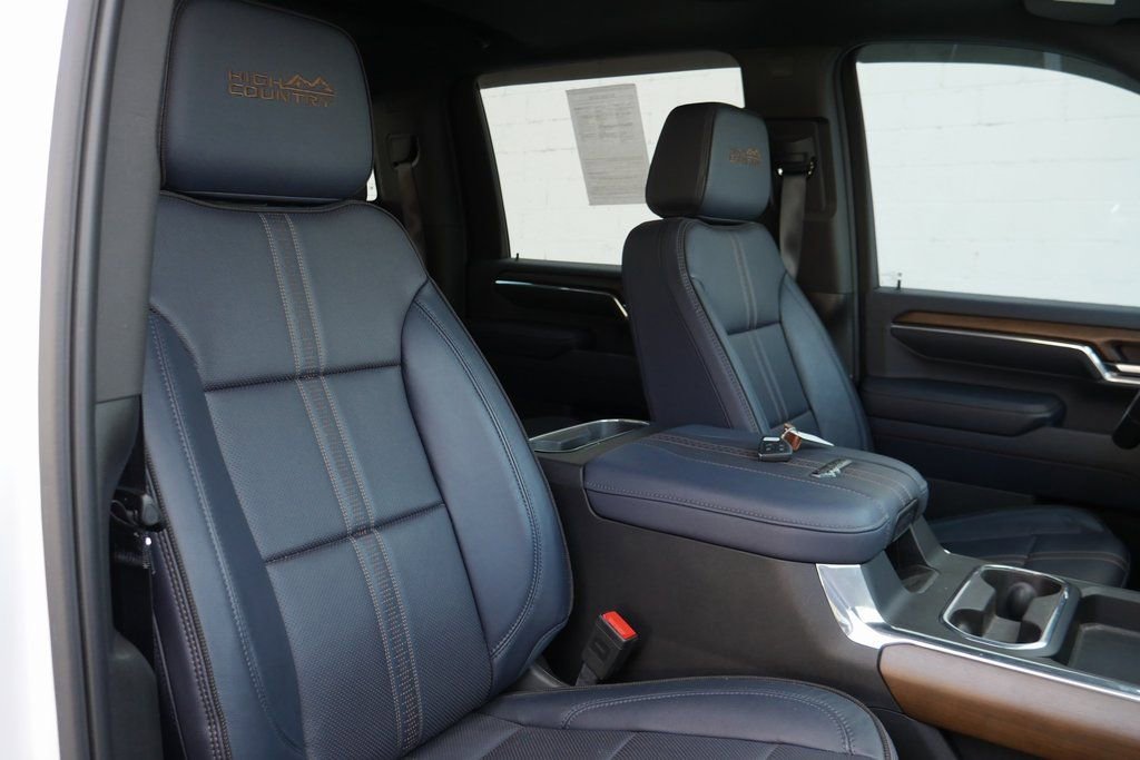 Used 2024 Chevrolet Silverado 2500 High Country w/ High Country Premium Package image 24