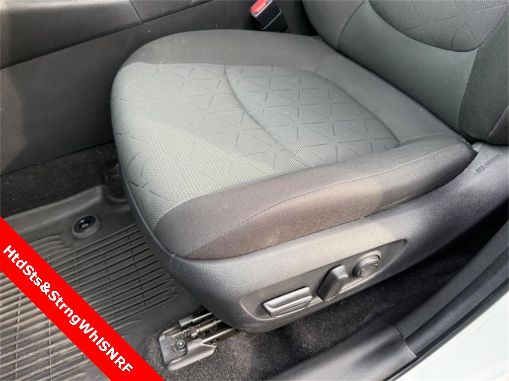 Used 2023 Toyota RAV4 XLE w/ Convenience Package image 17