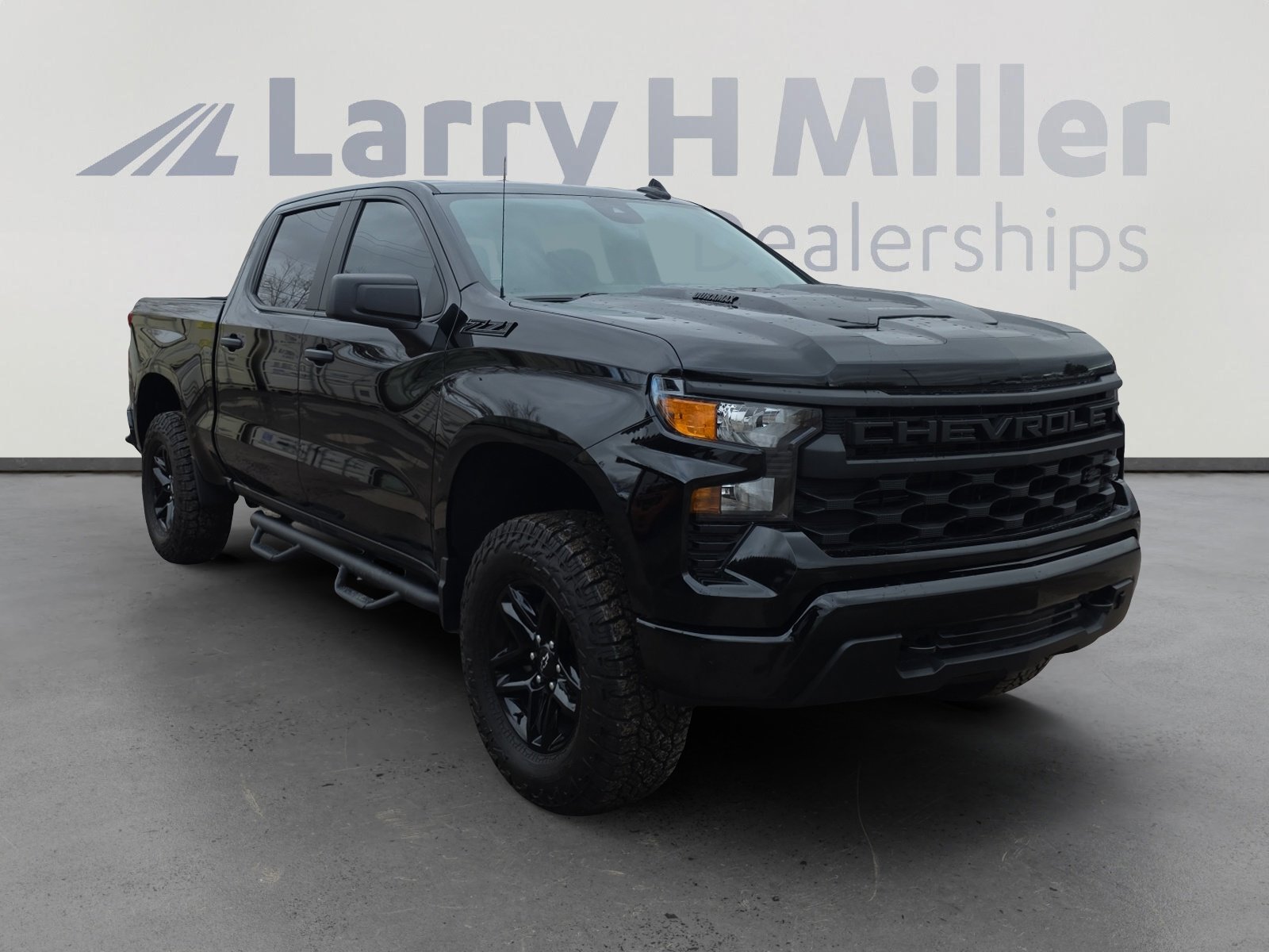 Used 2025 Chevrolet Silverado 1500 Custom Trail Boss w/ Midnight Edition image 7