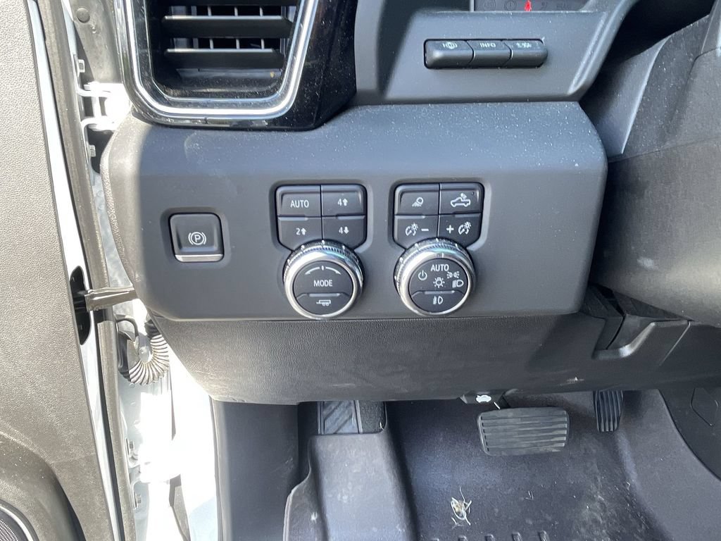 Used 2025 GMC Sierra 2500 Denali Ultimate w/ Max Trailering Package AWD/4WD image 20