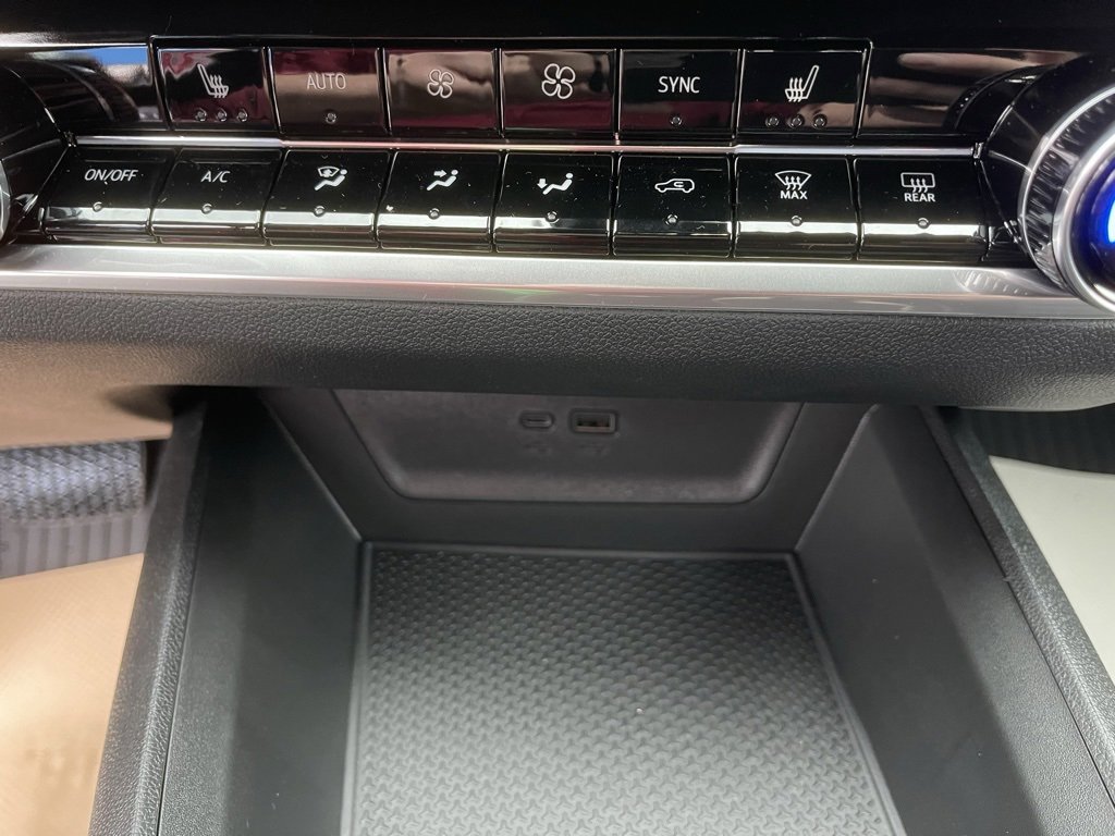 New 2026 Chevrolet Equinox LT w/ Convenience Package II image 17