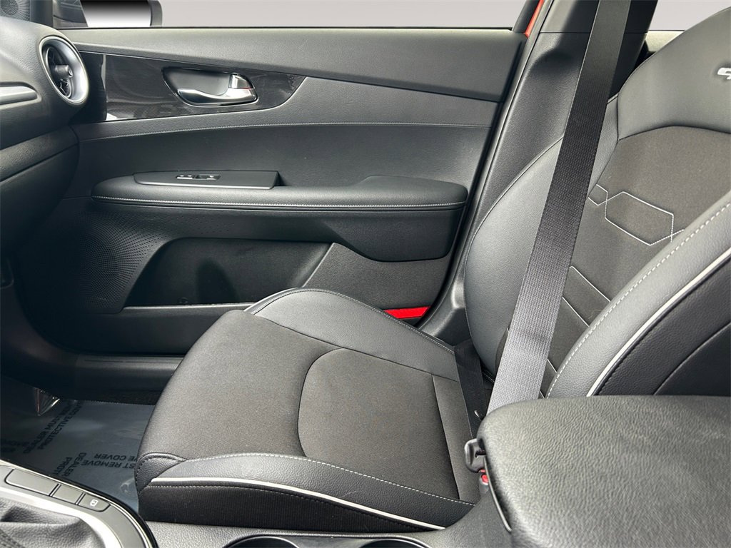 Used 2023 Kia Forte GT-Line image 15