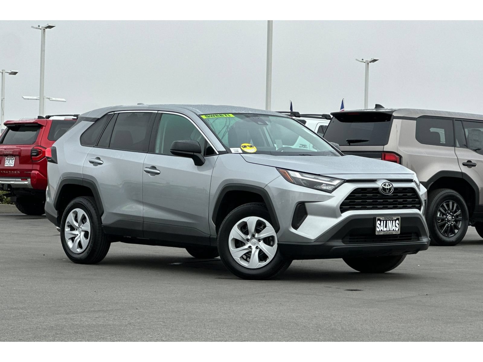 Used 2025 Toyota RAV4 LE AWD/4WD image 2