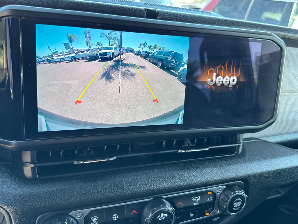 Certified 2024 Jeep Wrangler Unlimited w/ Convenience Group AWD/4WD image 29