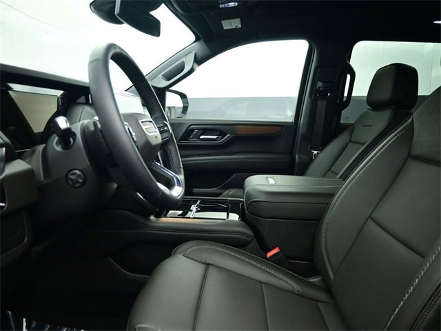 Used 2025 GMC Yukon XL Denali w/ Sun & Power Step Package image 14