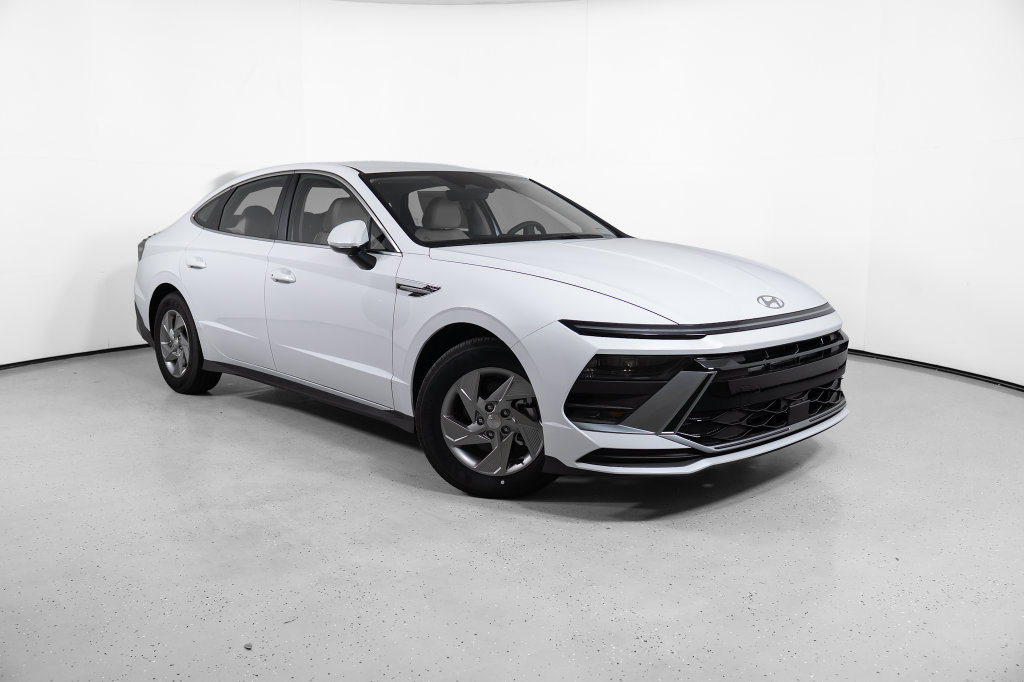 New 2026 Hyundai Sonata SE