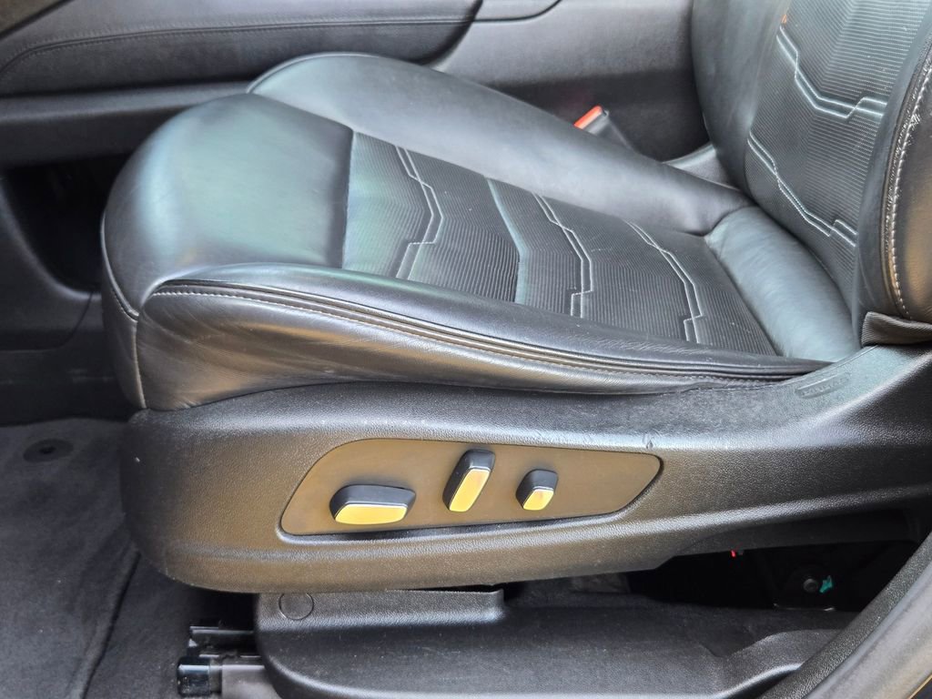 Used 2021 Cadillac XT6 Sport w/ LPO, ONYX Package image 28