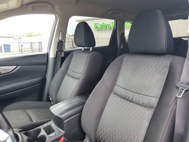Used 2020 Nissan Rogue SV w/ Premium Package FWD image 14