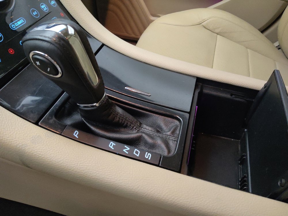 Used 2015 Ford Taurus Limited w/ Equipment Group 301A image 26