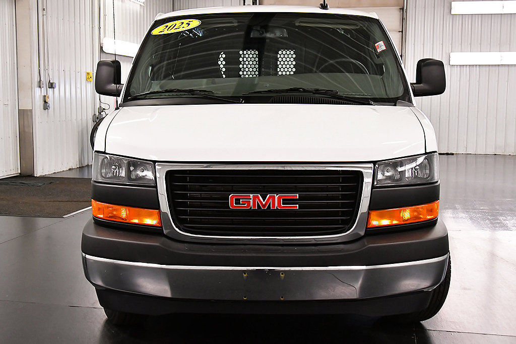 Used 2025 GMC Savana 2500 w/ Driver Convenience Package RWD image 2