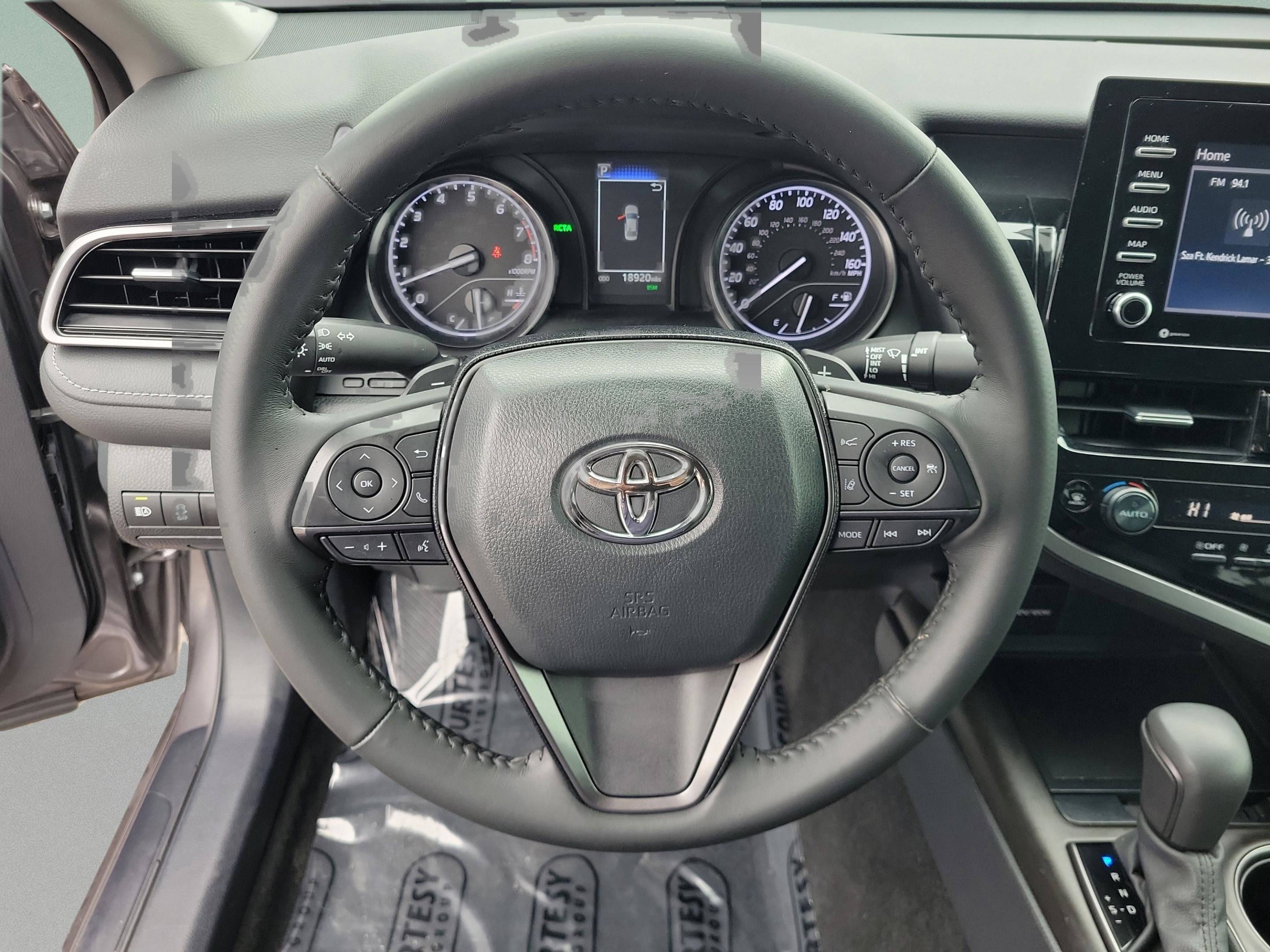 Used 2023 Toyota Camry SE image 18