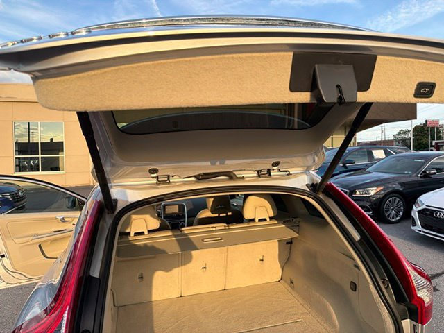 Used 2015 Volvo XC60 T6 AWD/4WD image 17