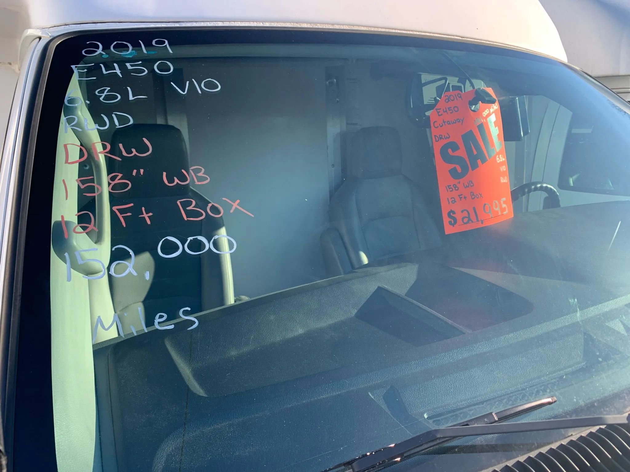 Used 2019 Ford E-450 and Econoline 450 Super Duty w/ Power Windows & Locks Group image 3