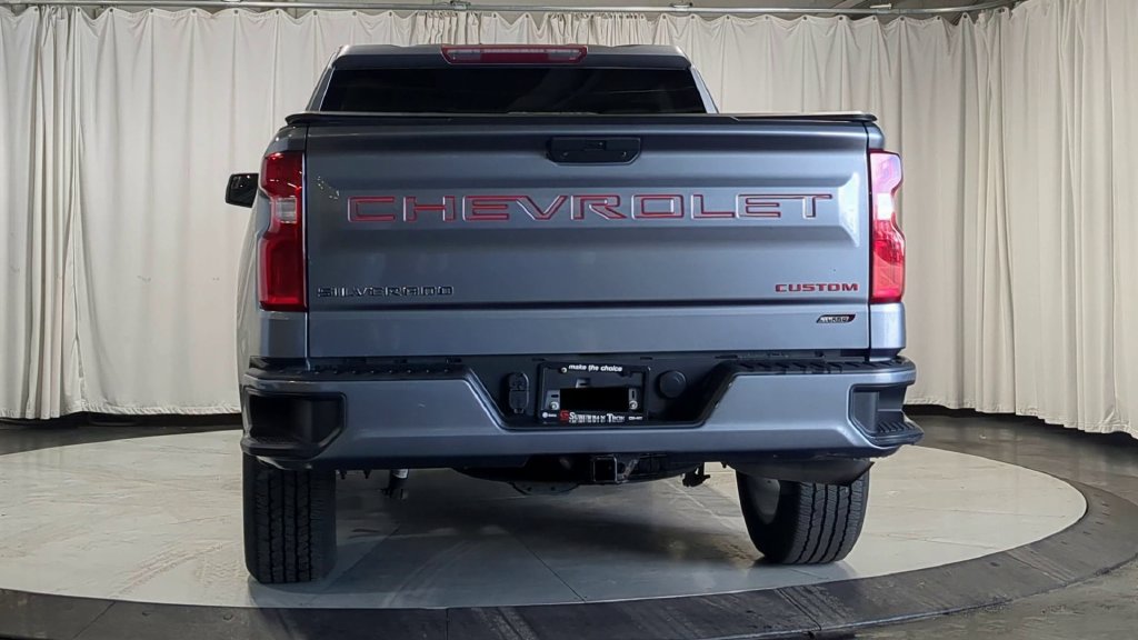 Used 2021 Chevrolet Silverado 1500 Custom w/ Safety Confidence Package AWD/4WD image 9