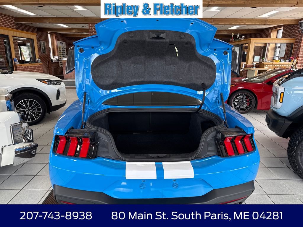 Used 2025 Ford Mustang GT Premium RWD image 7