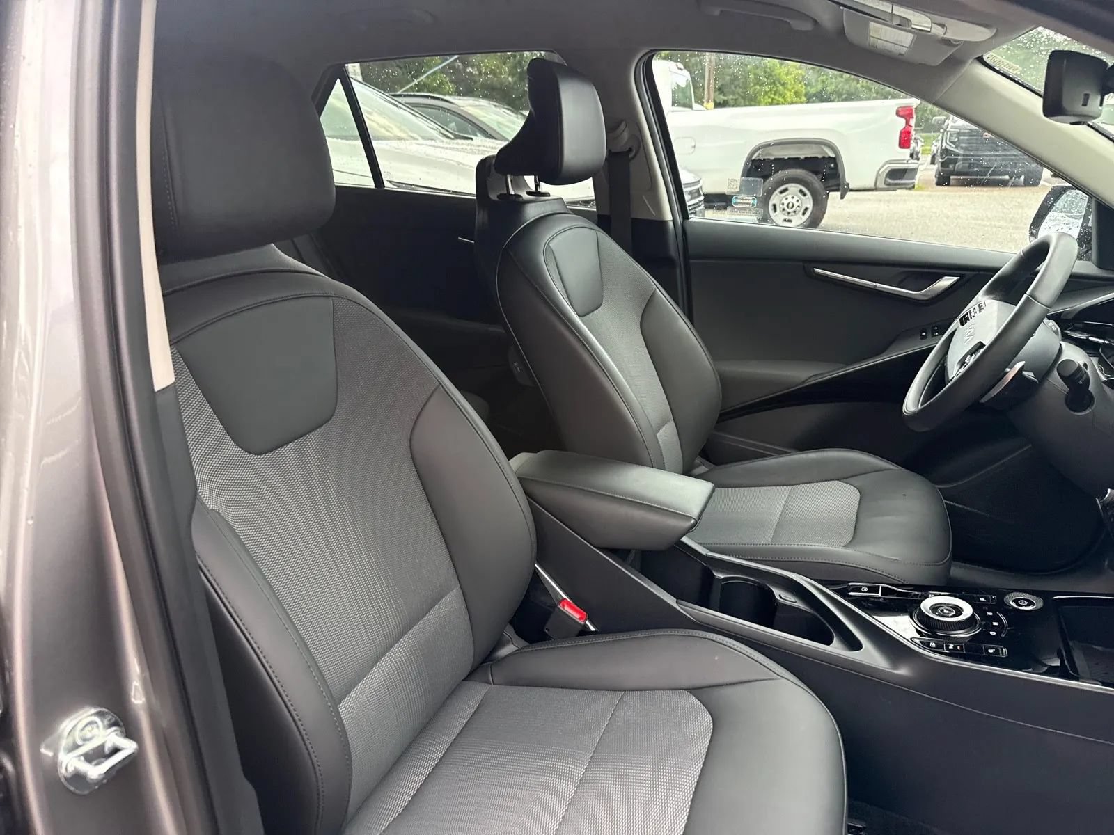 Used 2024 Kia Niro Wind w/ Wind Preserve Package FWD image 15