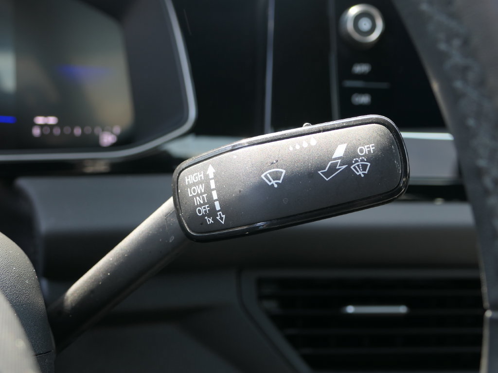 Used 2025 Volkswagen Jetta Sport FWD image 15