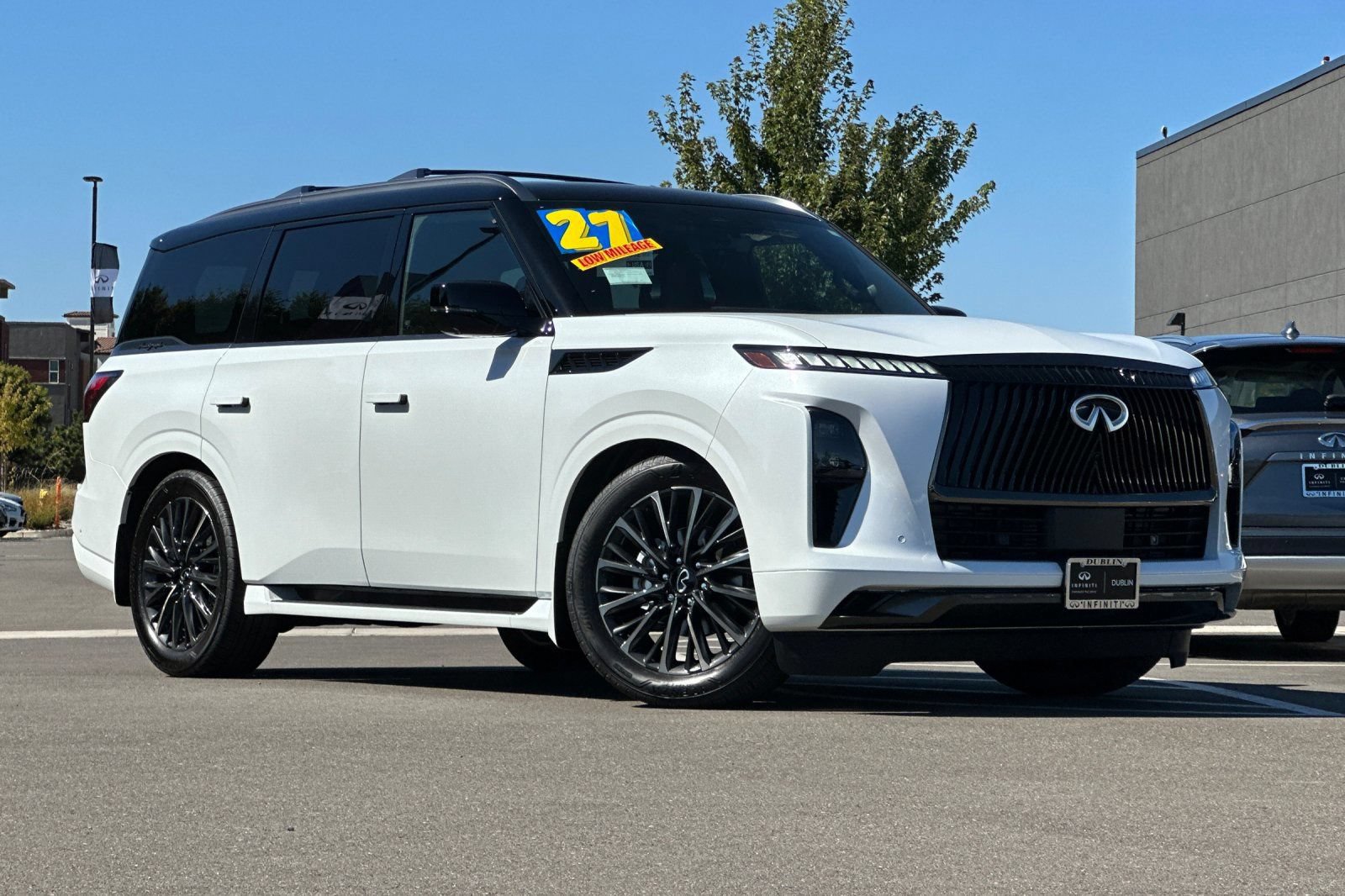 New 2027 INFINITI QX80 Autograph w/ Autograph Exterior Package