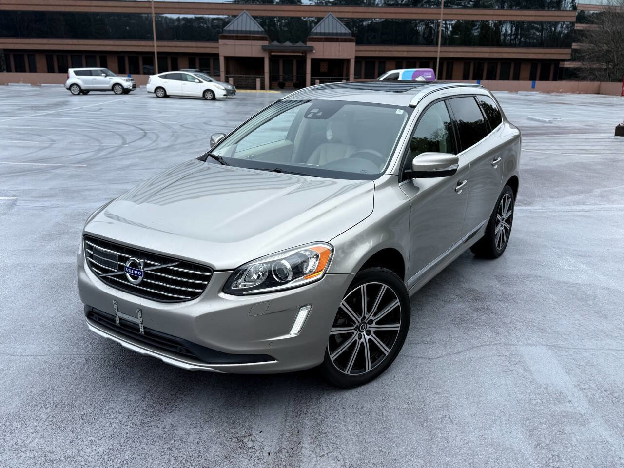 Used 2015 Volvo XC60 T5 Platinum FWD image 3