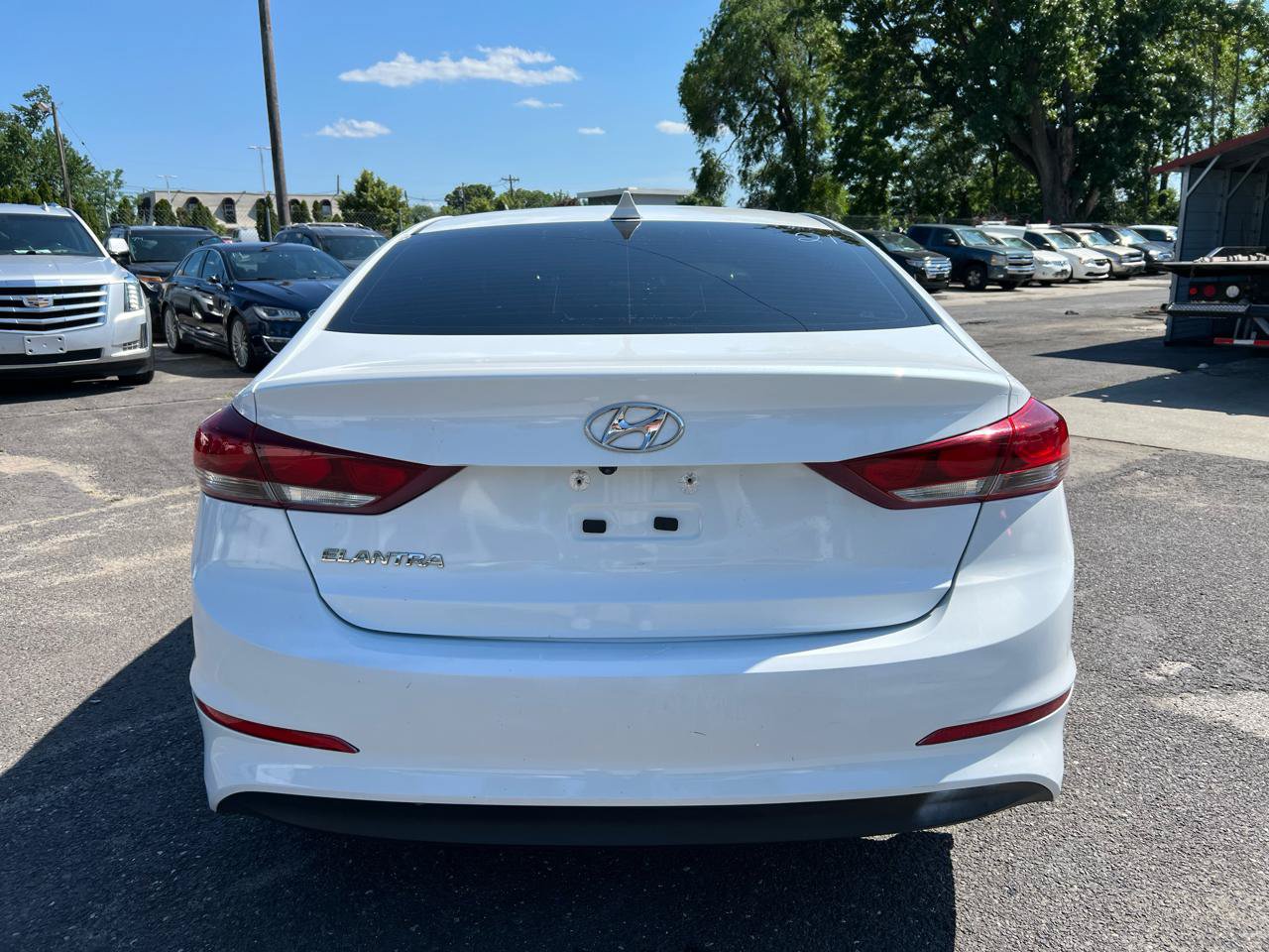 Used 2017 Hyundai Elantra Value Edition w/ Cargo Package FWD image 5