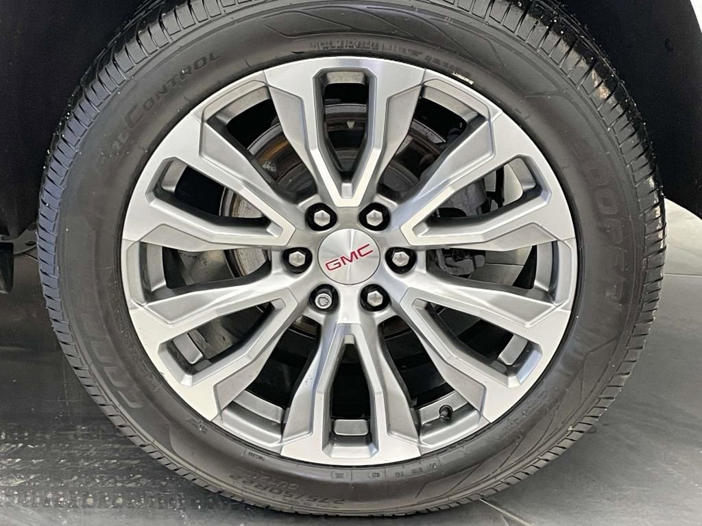 Used 2022 GMC Yukon Denali w/ Denali Premium Package image 12