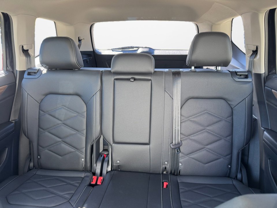 New 2026 Volkswagen Atlas SE image 12