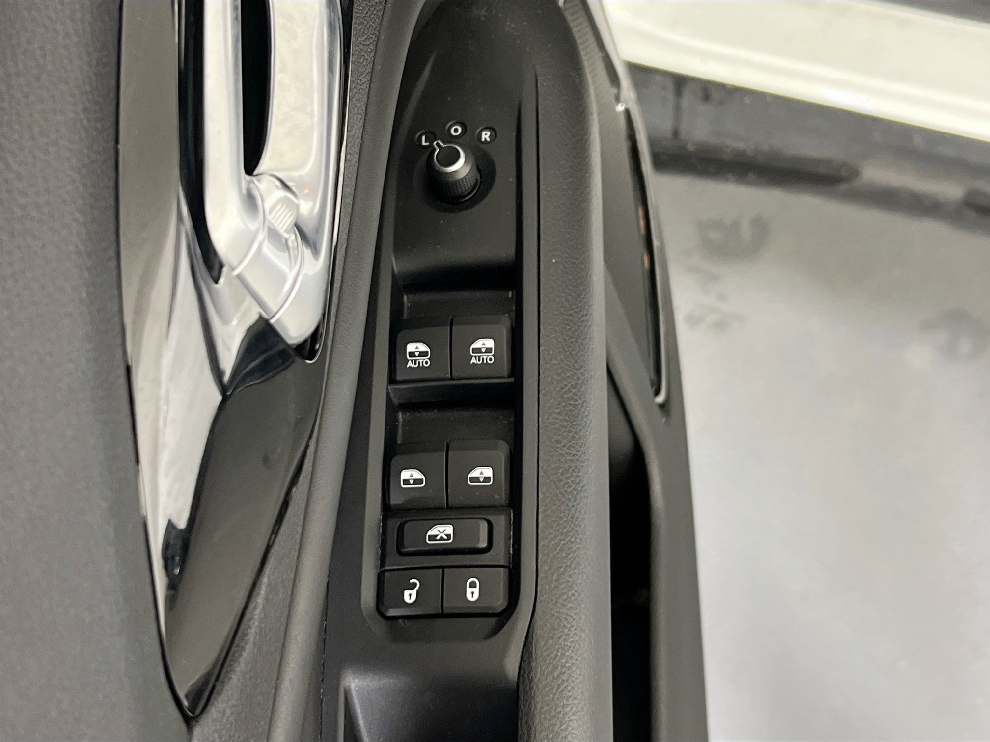 Used 2022 Jeep Compass Altitude w/ Convenience Group image 17