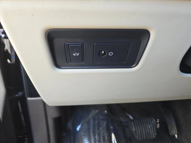 Used 2018 Land Rover Range Rover HSE image 26