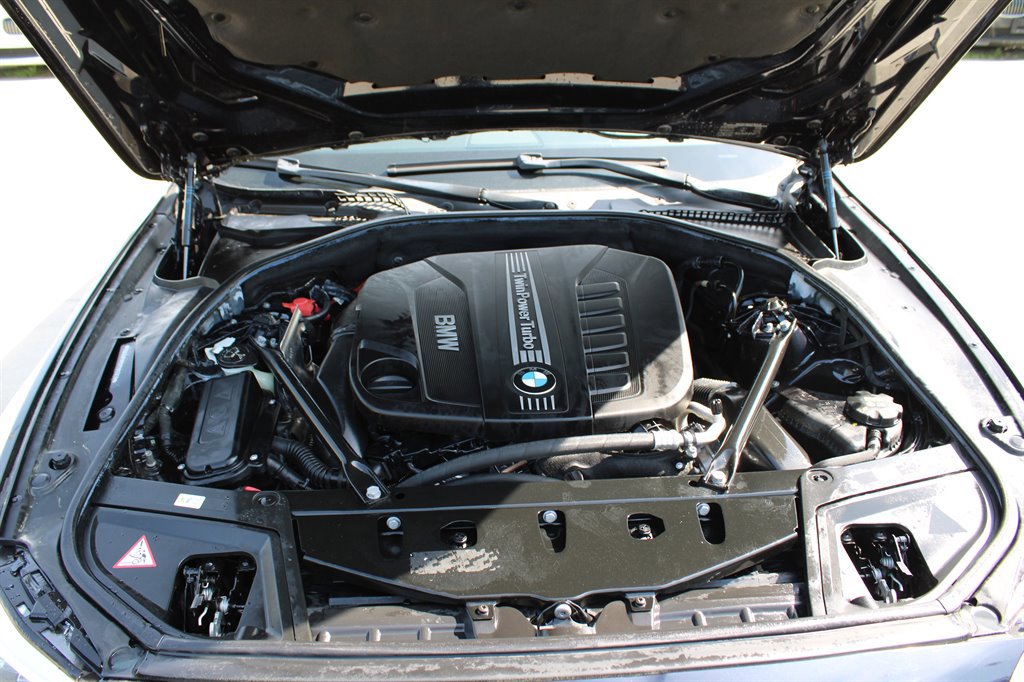 Used 2015 BMW 535d Sedan image 38