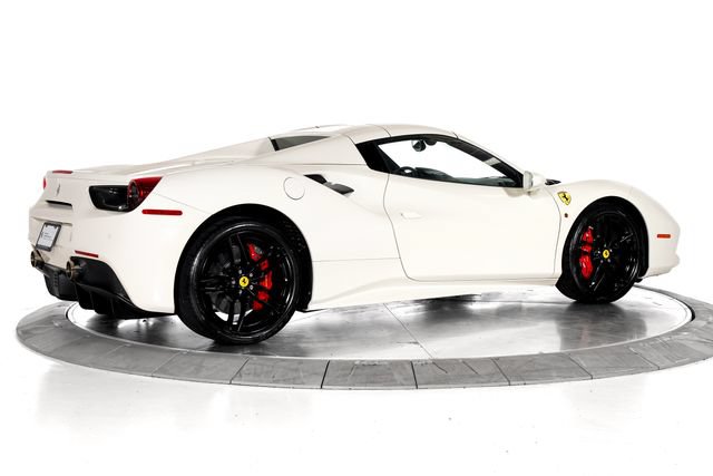 Used 2016 Ferrari 488 Spider RWD image 2