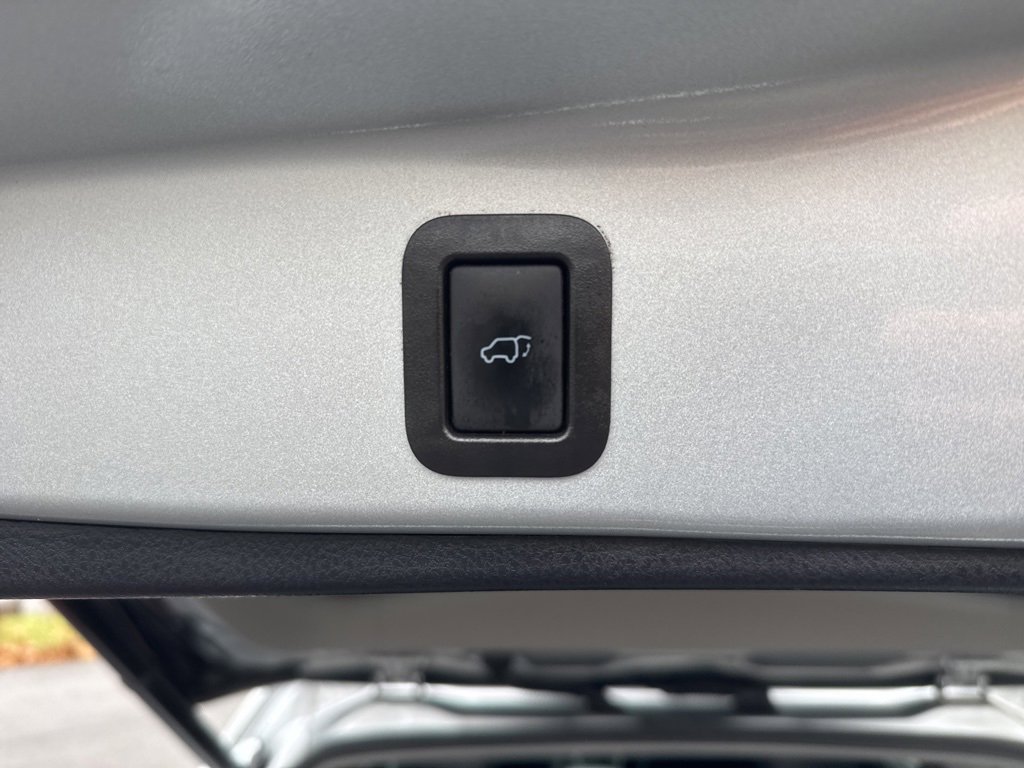 Used 2018 Toyota Highlander Limited Platinum image 25