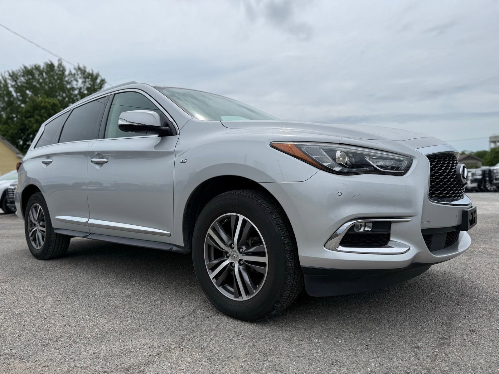 Used 2017 INFINITI QX60 Luxe w/ Premium Plus Package AWD/4WD image 9