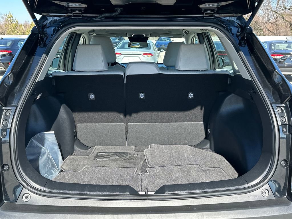 Certified 2025 Toyota Corolla Cross L image 6