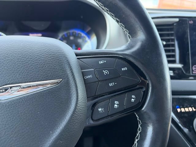 Used 2020 Chrysler Pacifica Touring-L w/ Advanced Safetytec Group AWD/4WD image 11