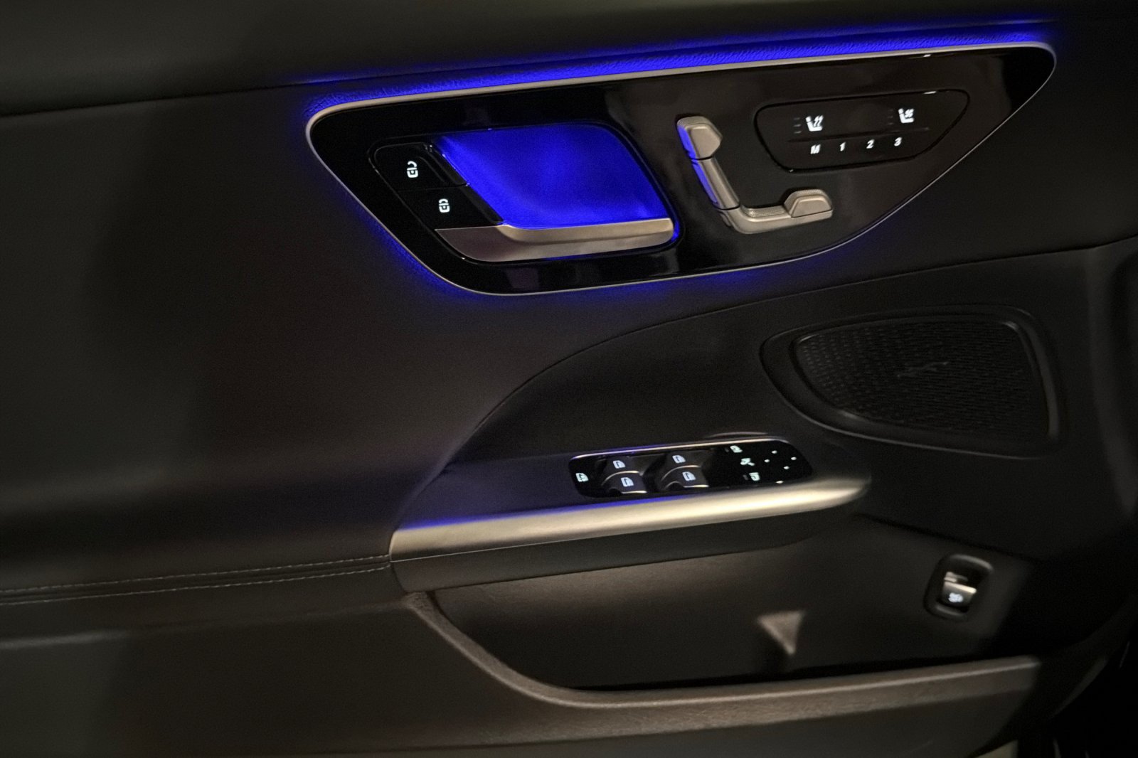 New 2026 Mercedes-Benz C 300 Sedan image 10